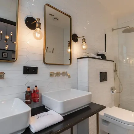 The Hendrick's فندق