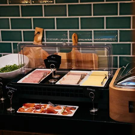 Hotel The Hendrick's 4*