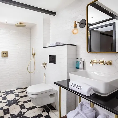 The Hendrick's Hotell 4*